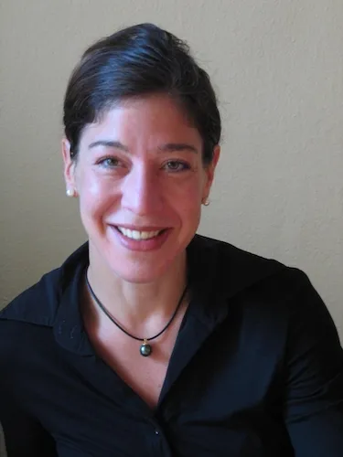 Anne van Aaken